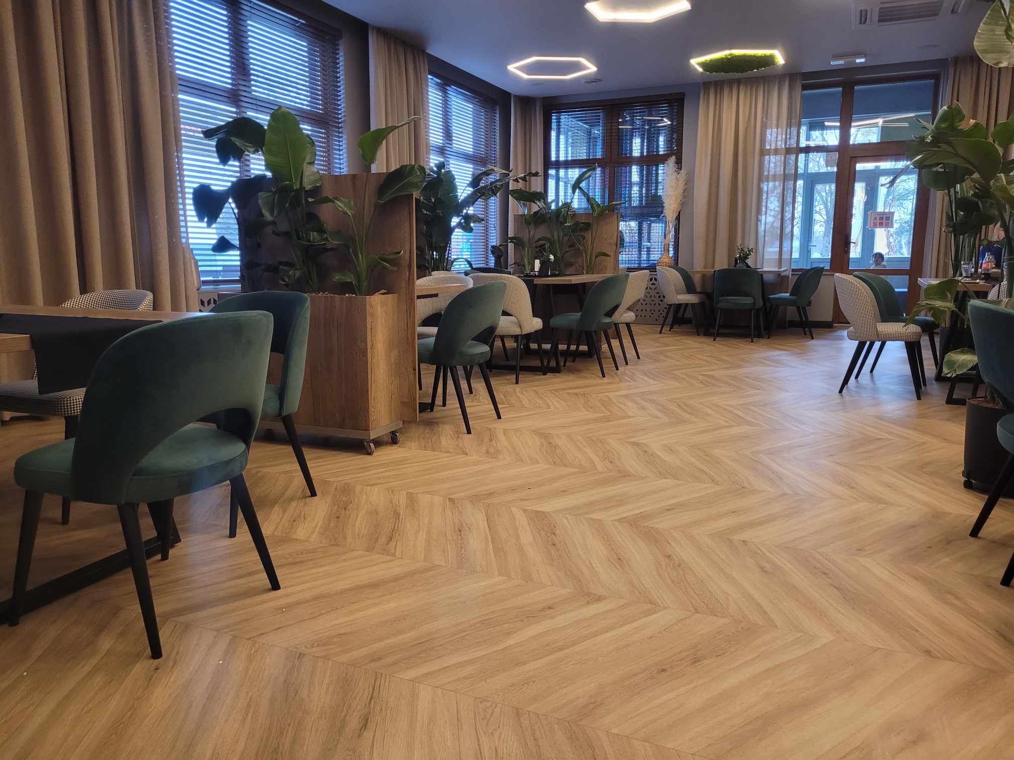 Möbel für Restaurants, Bars, Hotels und Cafés